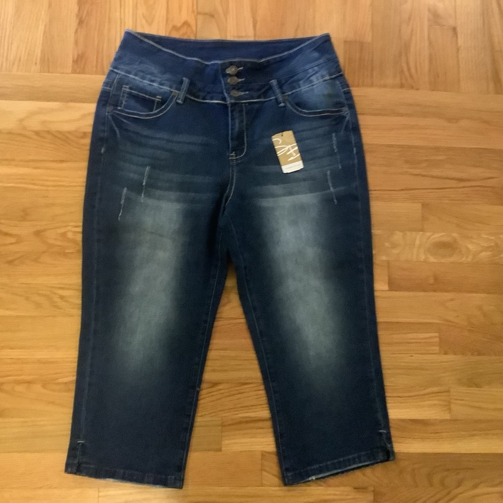 SUZANNE BETRO CAPRI JEANS
